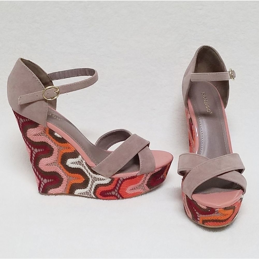 BAMBOO Eliza Peach Crochet Boho Platform Wedges 8